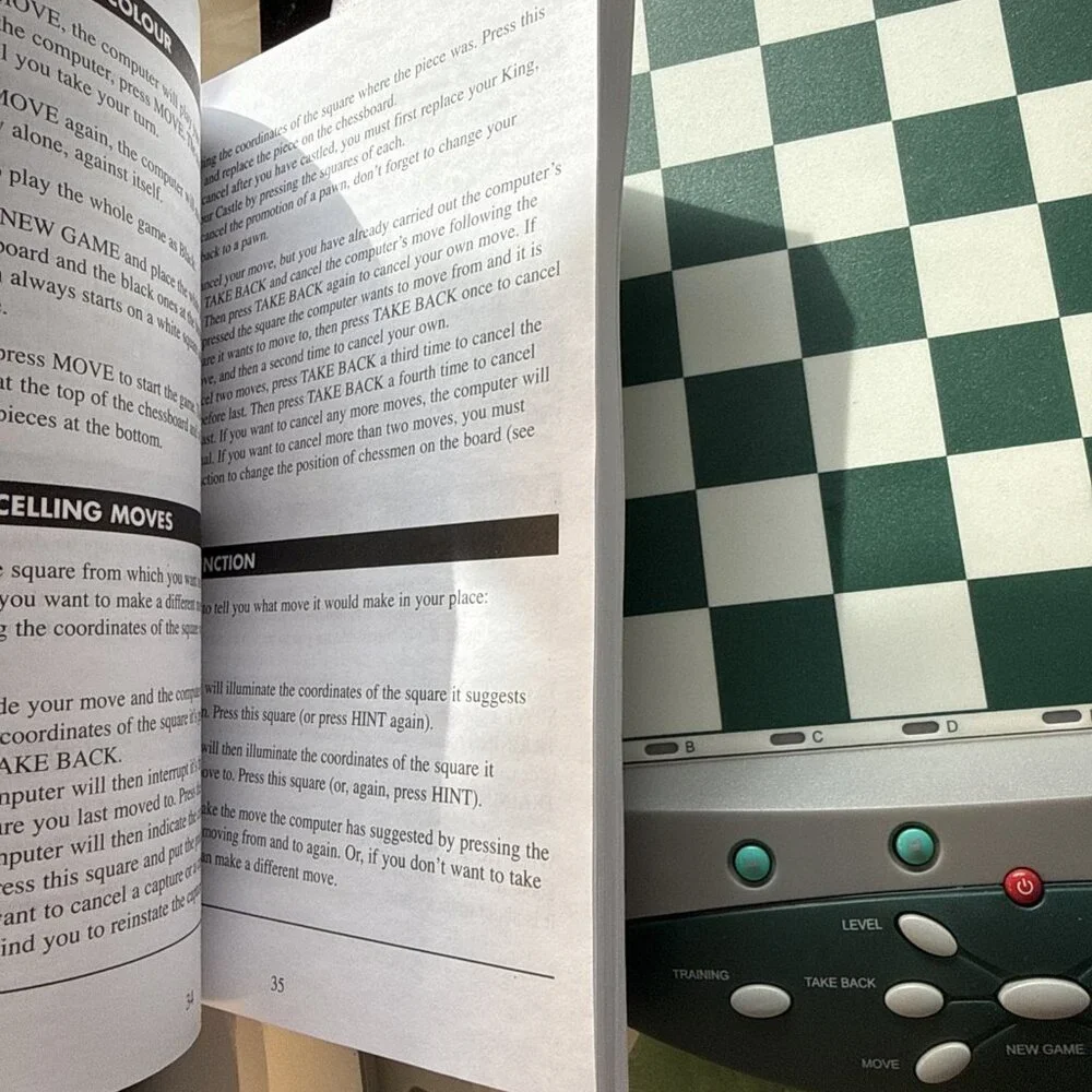 CHESSMAN Pro Lexibook CG 1400 Electronic Chess Game 2002 TIMER Instructions - Picture 10 of 16